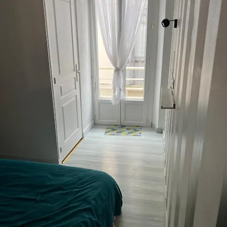 Guest house Etablissement Hs